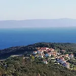 דירה Alenka By The Sea לאבין