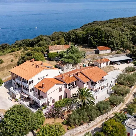 Alenka By The Sea דירה *